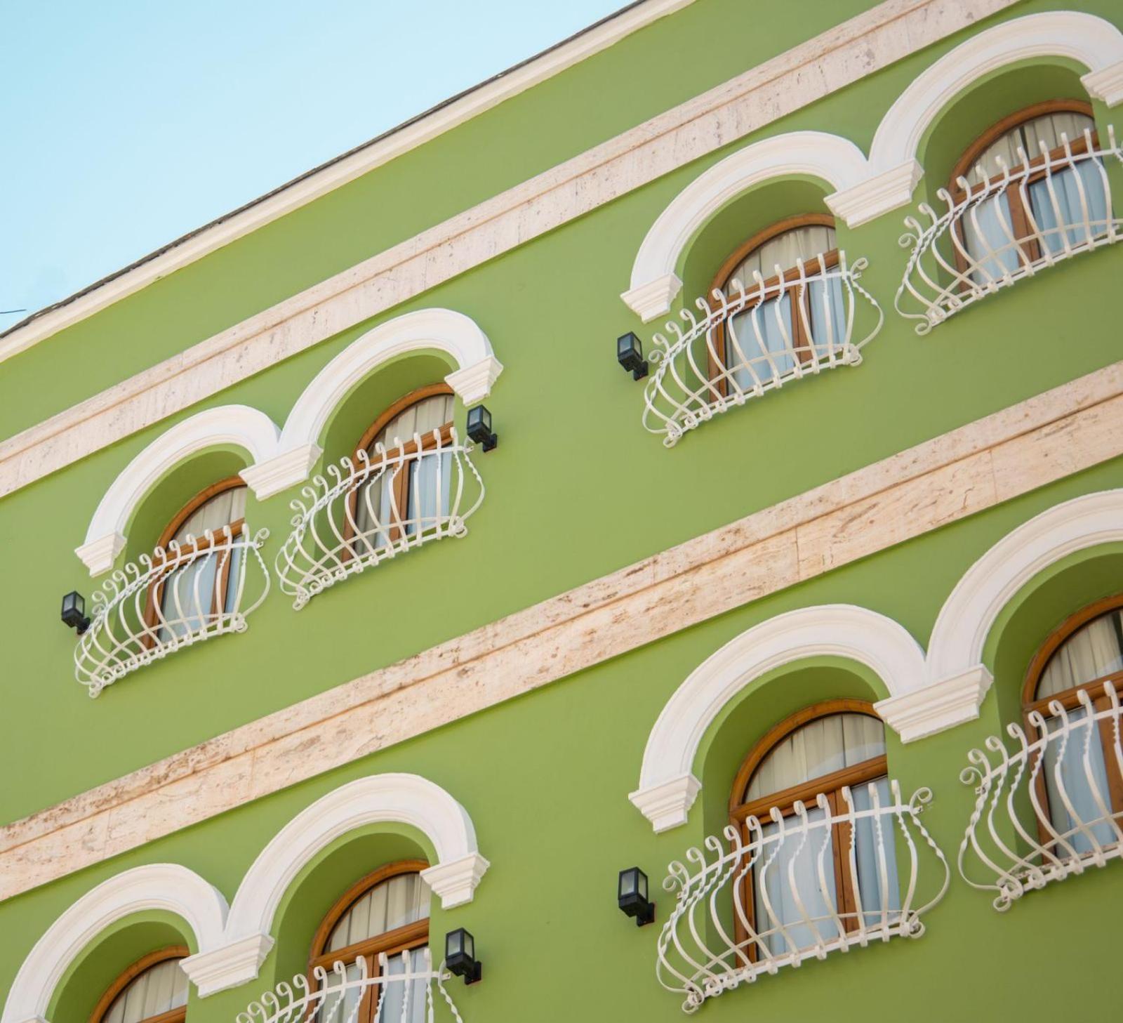 Riviera Hotel-City Center Vlorë Εξωτερικό φωτογραφία