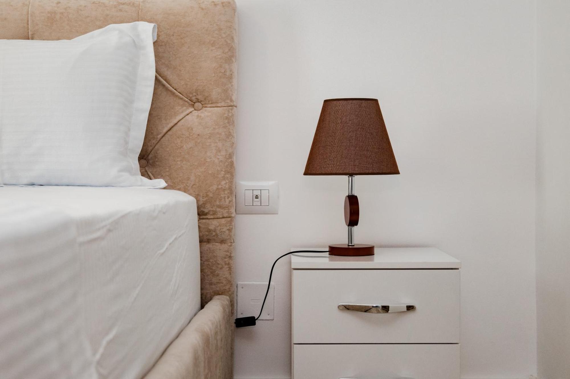 Riviera Hotel-City Center Vlorë Εξωτερικό φωτογραφία